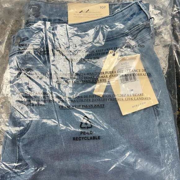 NYDJ Margot Girlfriend- Kingston jeans 👖 10 petite - Picture 6 of 6